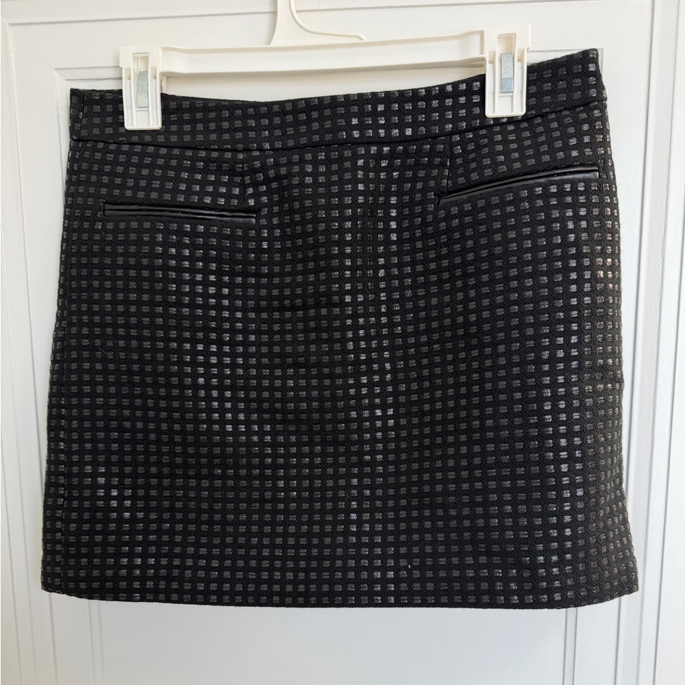 GAP Sz 4 Black Textured Geometric Square Pattern Mini Skirt